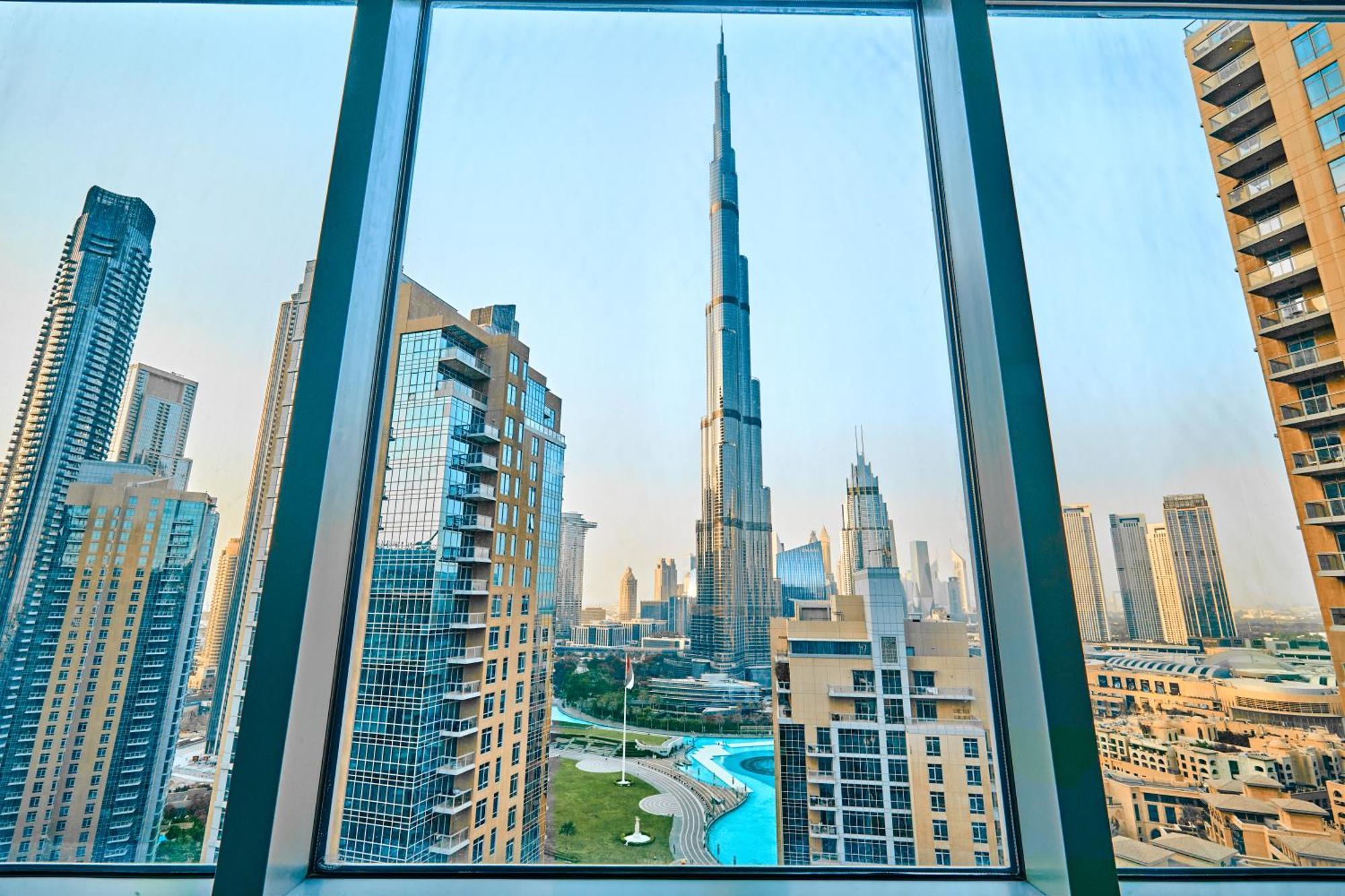 Burj Khalifa Front View & Fountain View Island Paradise 2Br Luxury Apartment Burj Residences Golden Homes Dubai Dış mekan fotoğraf