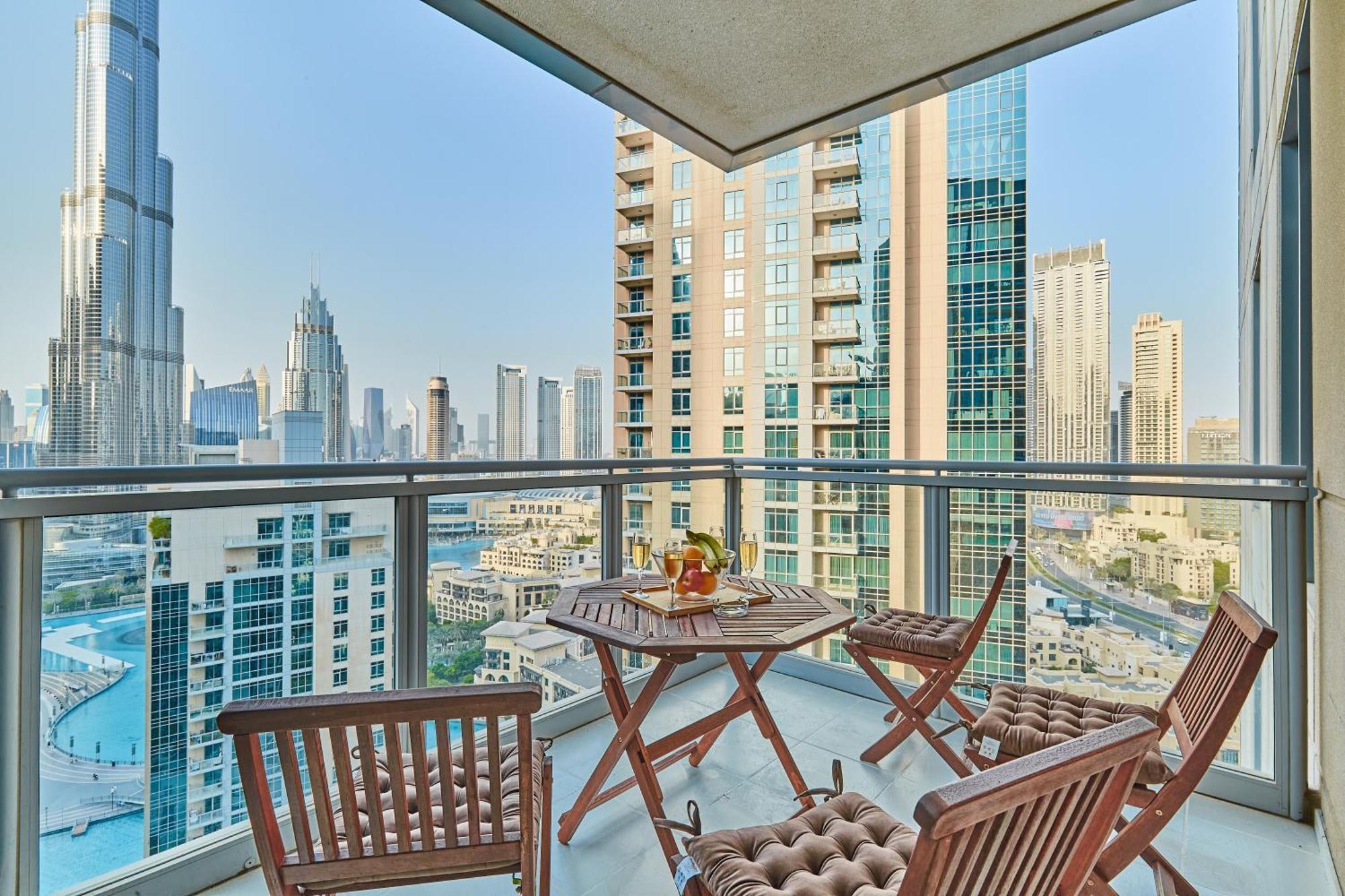 Burj Khalifa Front View & Fountain View Island Paradise 2Br Luxury Apartment Burj Residences Golden Homes Dubai Dış mekan fotoğraf